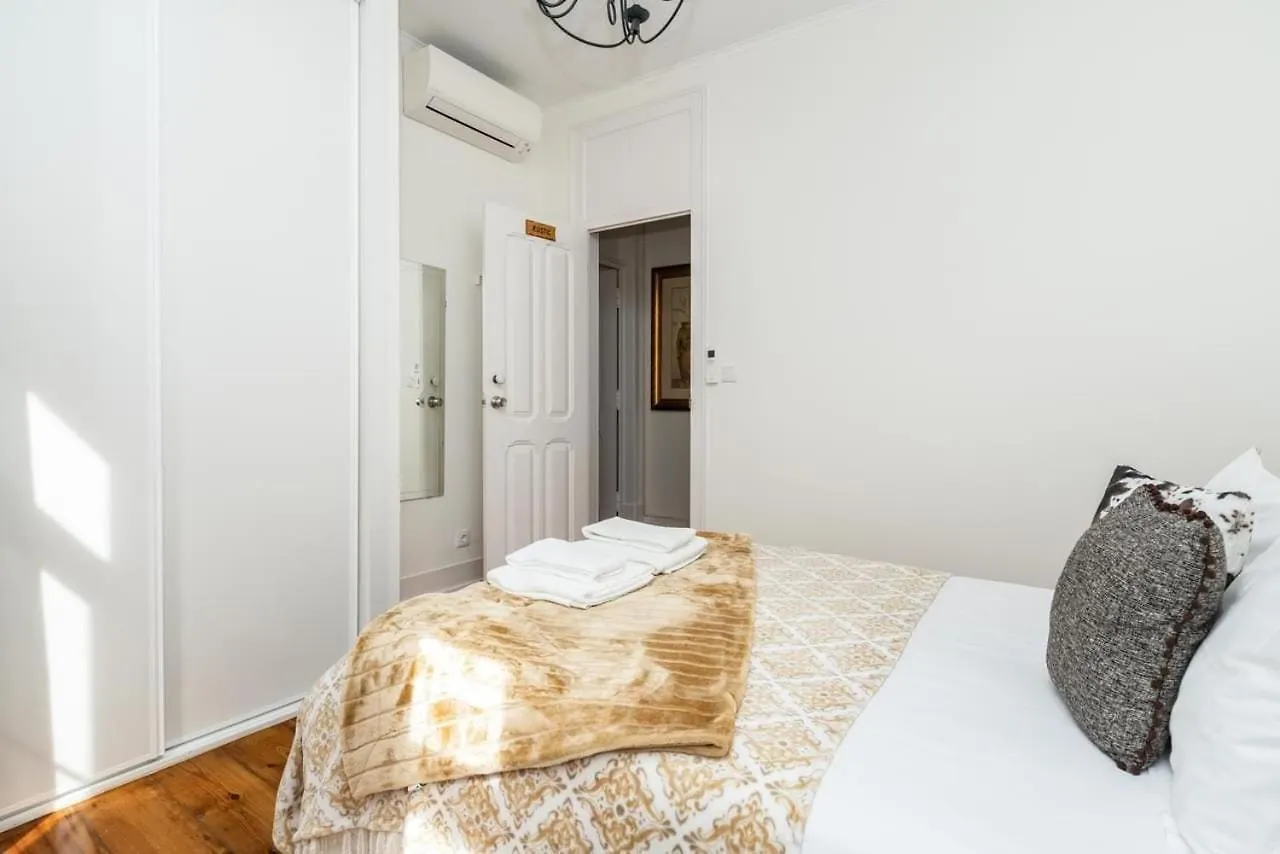 Rustic M2 R1 - Amazing Double Room With Shared Bathroom Lisboa Portugal